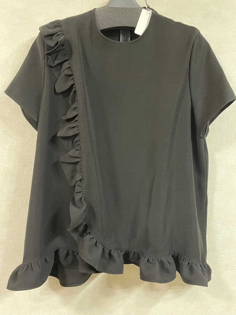 値下げ　新品　YOKOCHAN ショートスリーブサイドラッフルブラウス　40 黒
