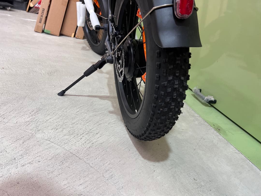 ファットバイク20インチ折り畳みビーチクルーザー自転車 FATBIKE 7段変速