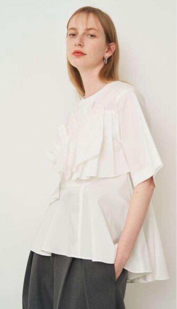 ELENDEEK フリルペプラムブラウス　新品