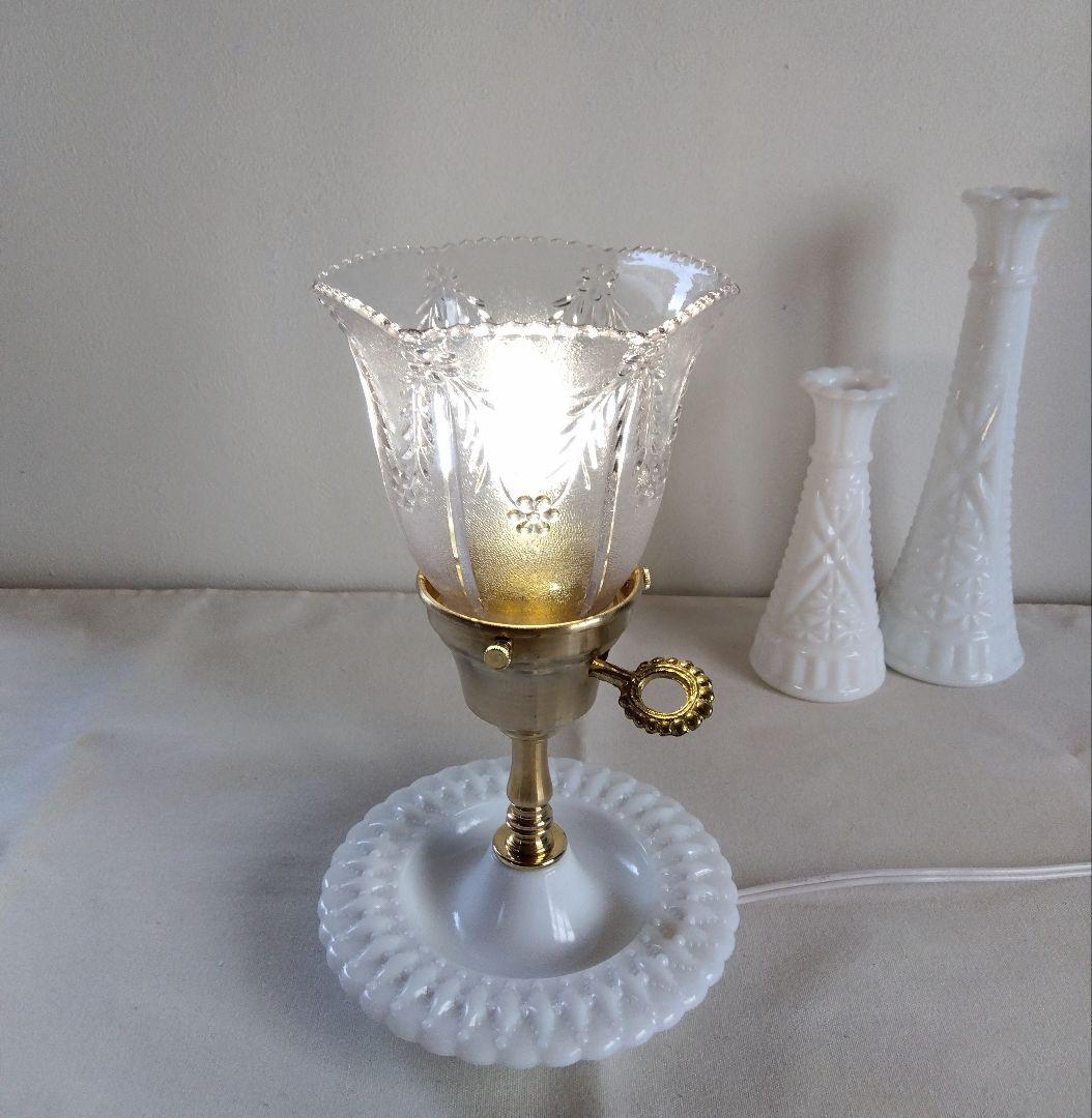 プレスガラスシェード テーブルランプ