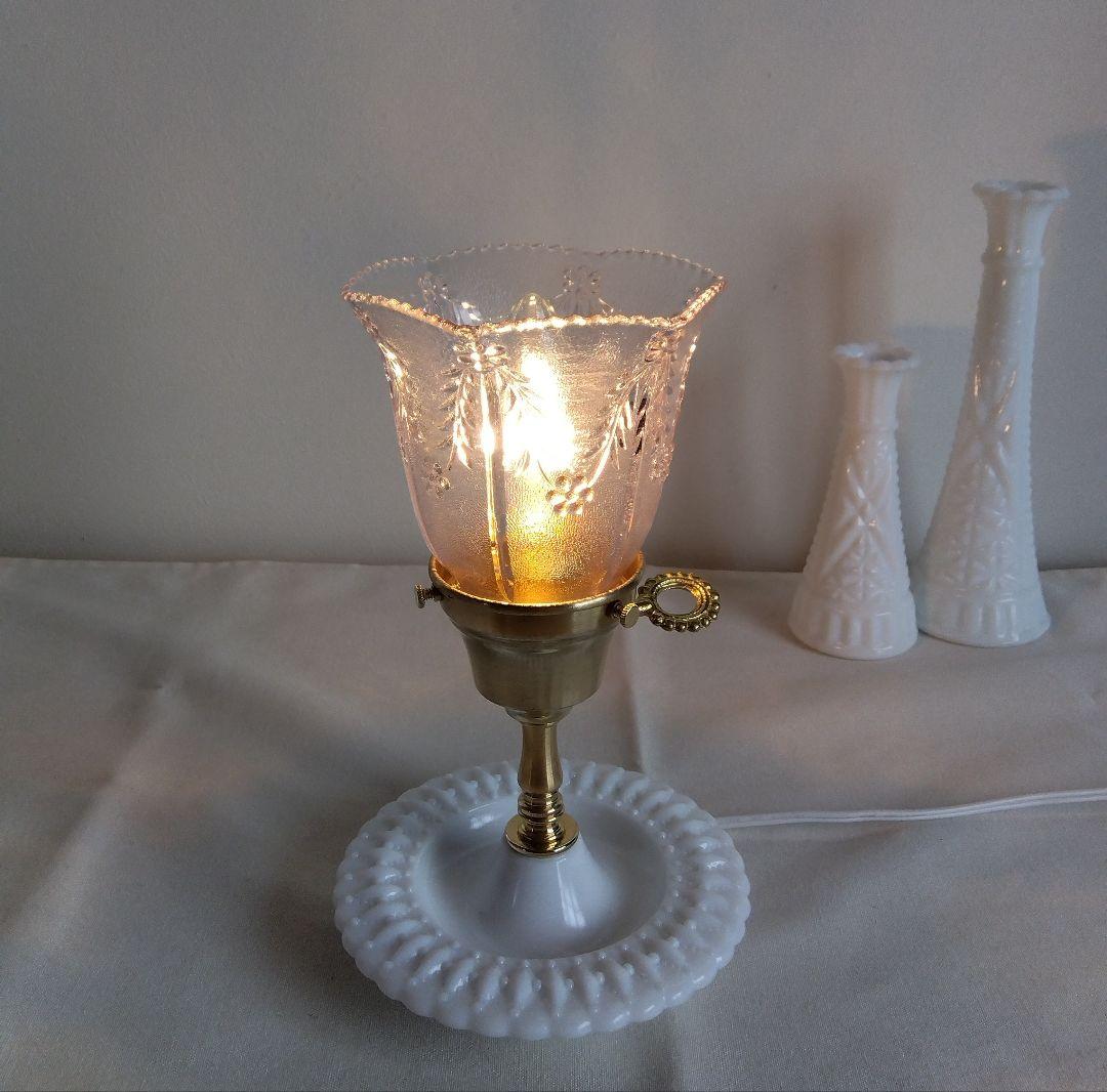 プレスガラスシェード テーブルランプ