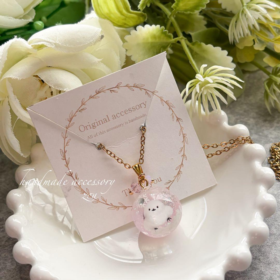 シマエナガと雪の結晶レジンネックレス