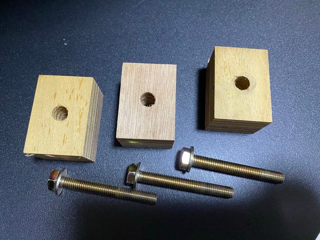 UD クオン センターコンソール トラック