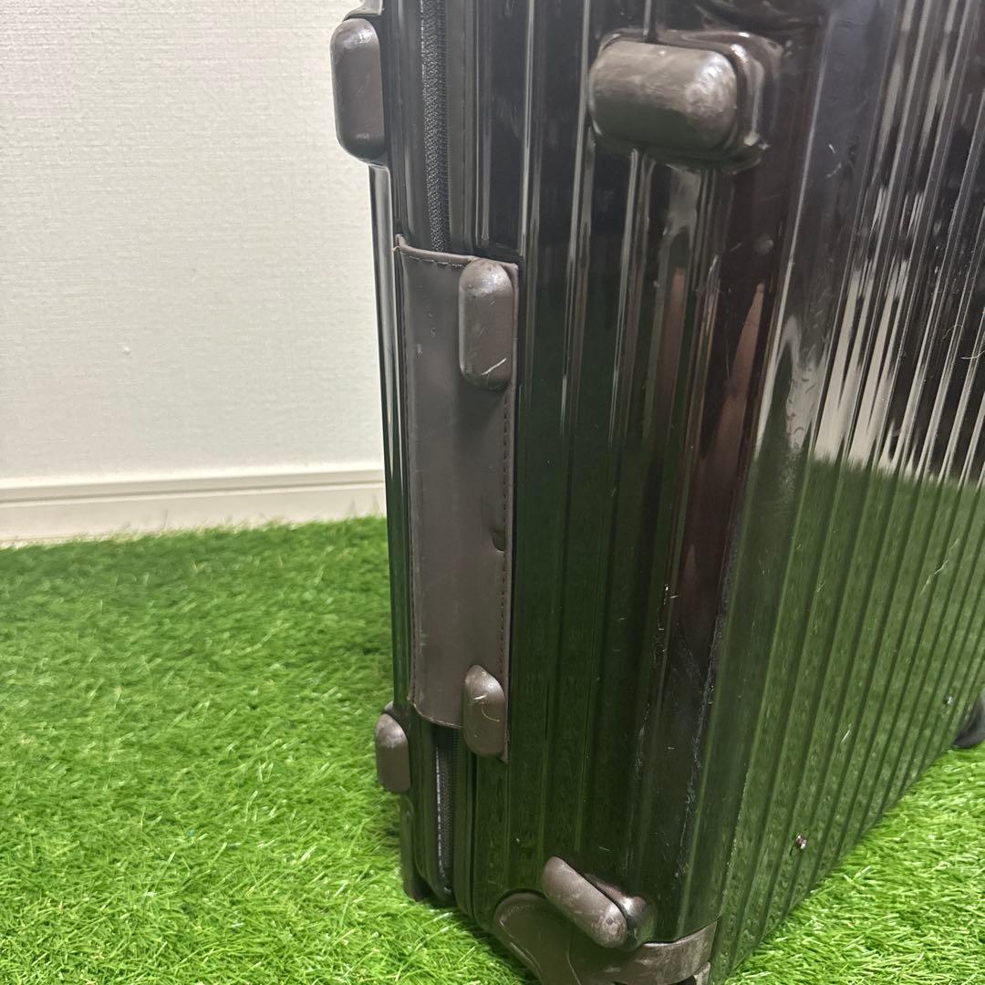 u*n様 RIMOWA ブラウン キャリーケース 機内持ち可能サイズ