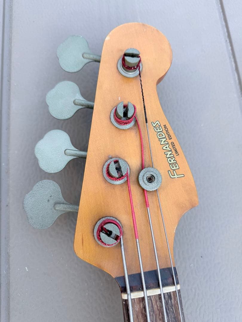 エレキベース サンバースト シングルコイル