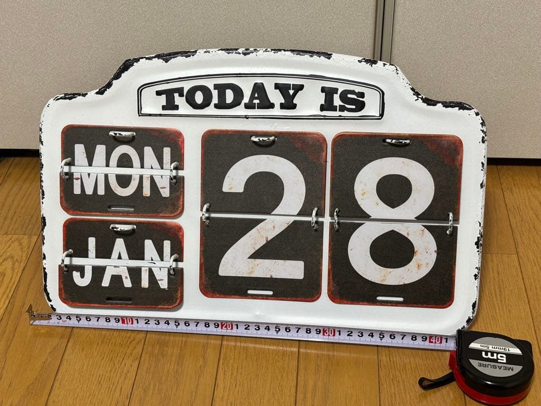 ブリキ　日めくり　カレンダー　使用済み　塗装はげ有り