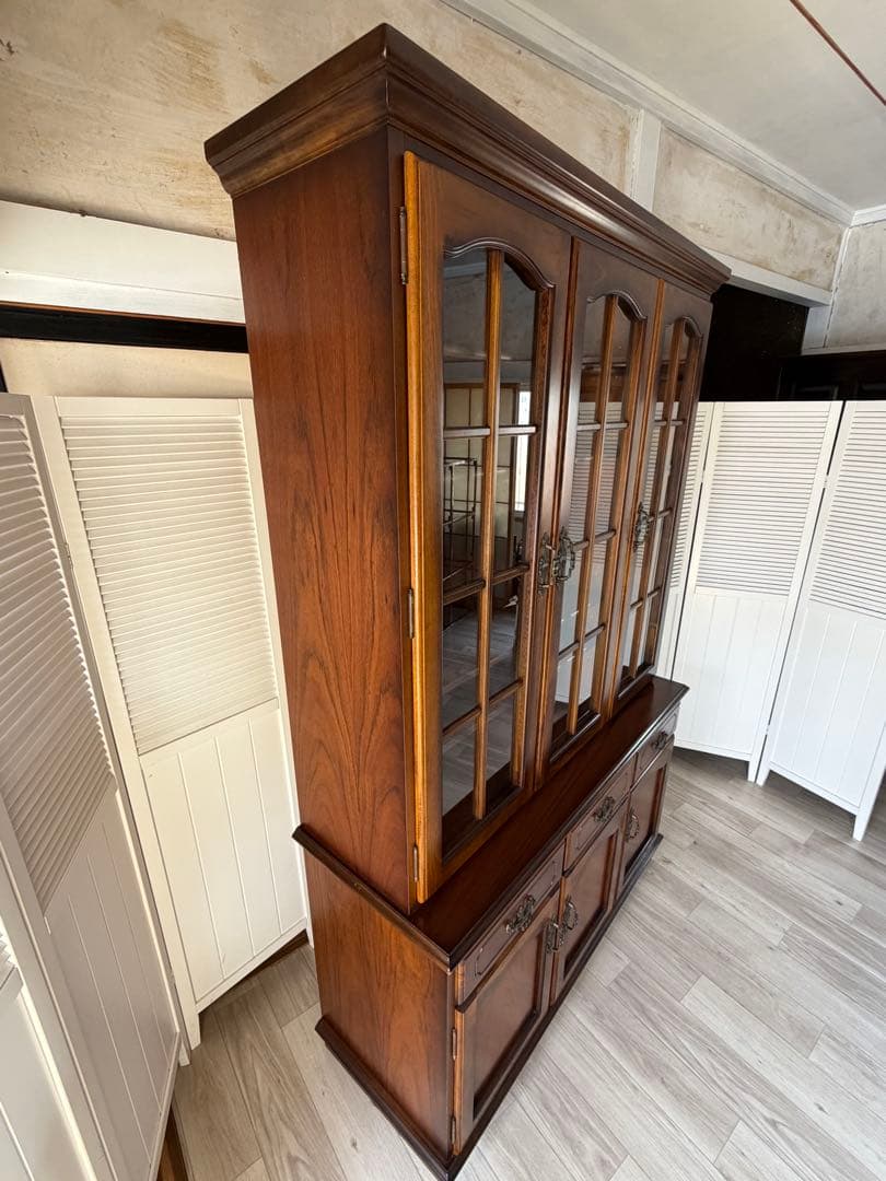 カリモク家具 コロニアルシリーズ 食器棚 キッチンボード ガラス棚 アンティーク