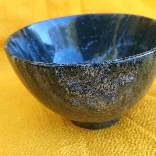 石茶碗、緑色片岩、自然石、手作り石茶碗、倉田辰彦 作