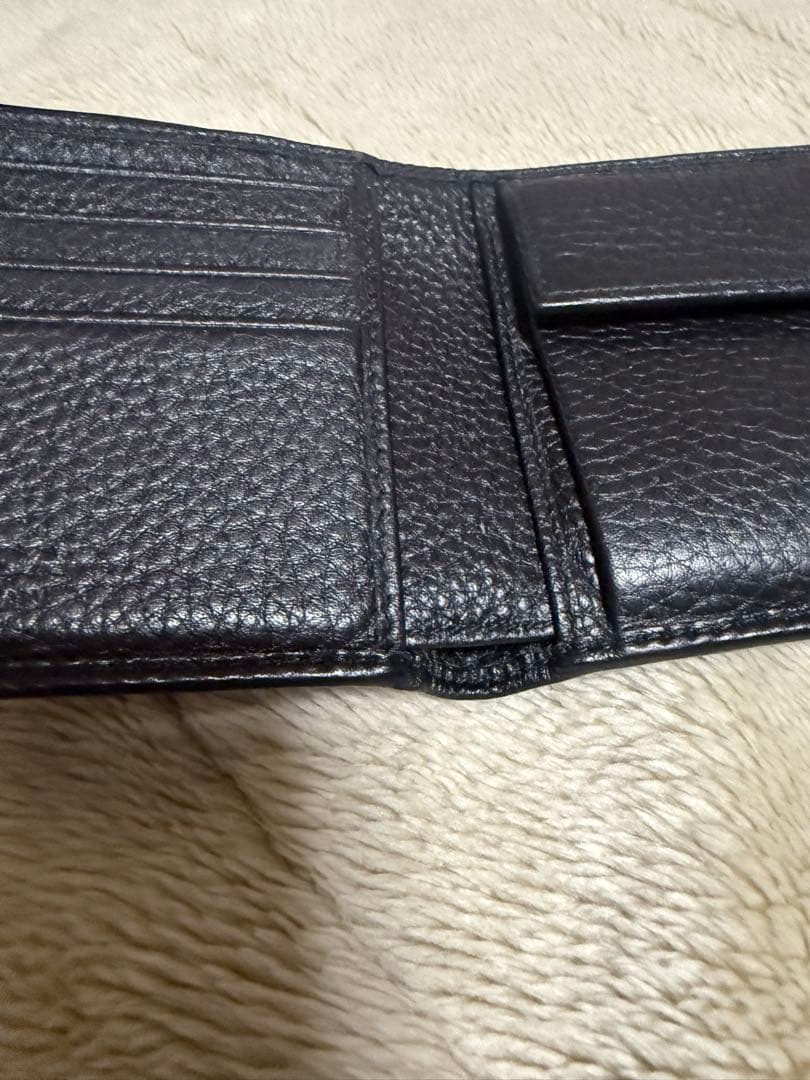 プラダ　二つ折り