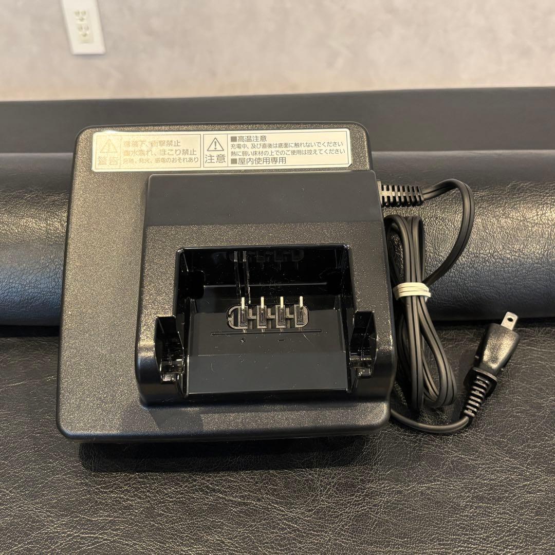 【美品】Panasonic 電動自転車用バッテリー充電器 NKJ075Z1