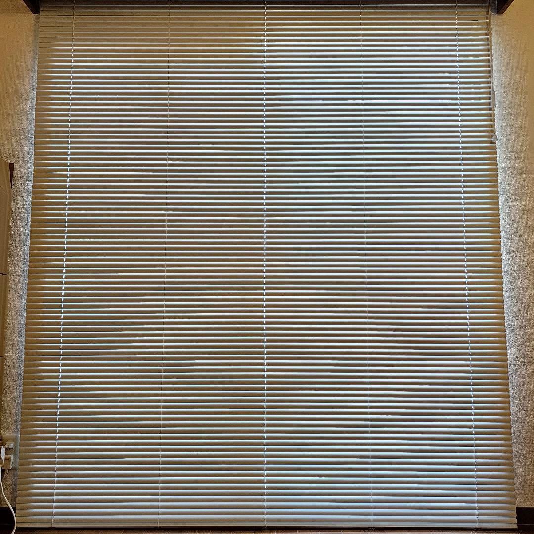 【匿名配送】ニトリ 白 アルミニウム ブラインド BL-25 ワンポールタイプ