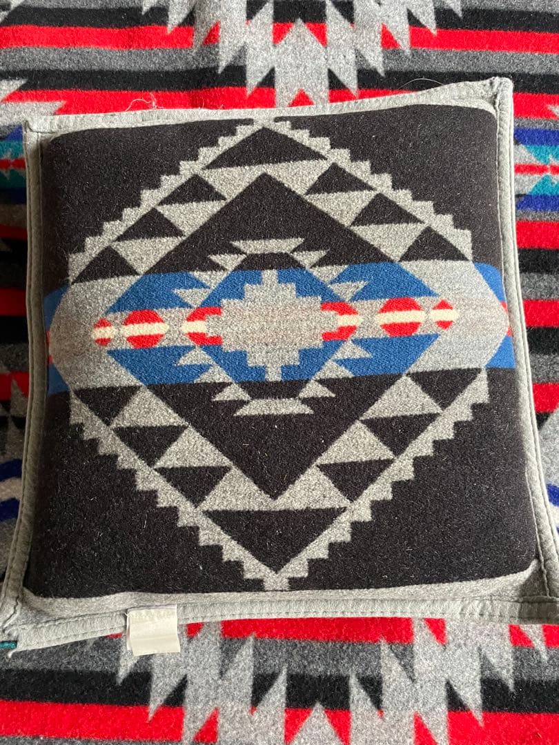 タ*キ様 ペンドルトン　大判　ウールブランケット クッション　2点セット