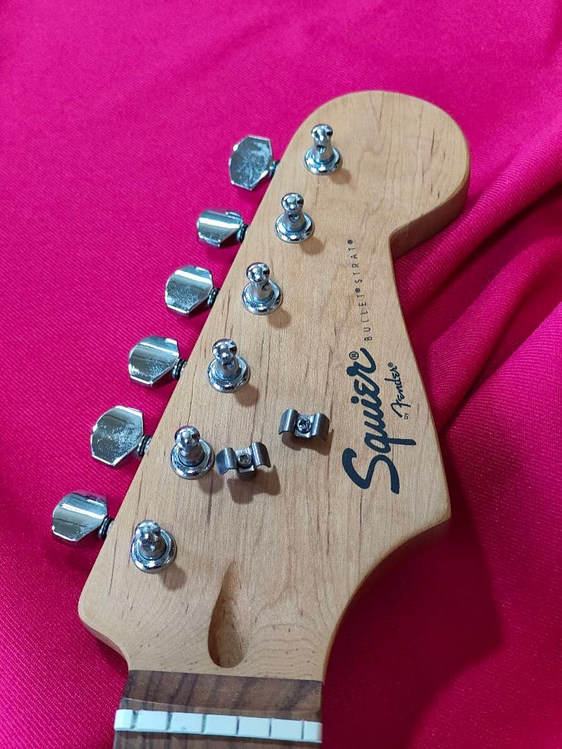 Squier ストラトキャスタータイプ エレキギター純正ケース 弦付