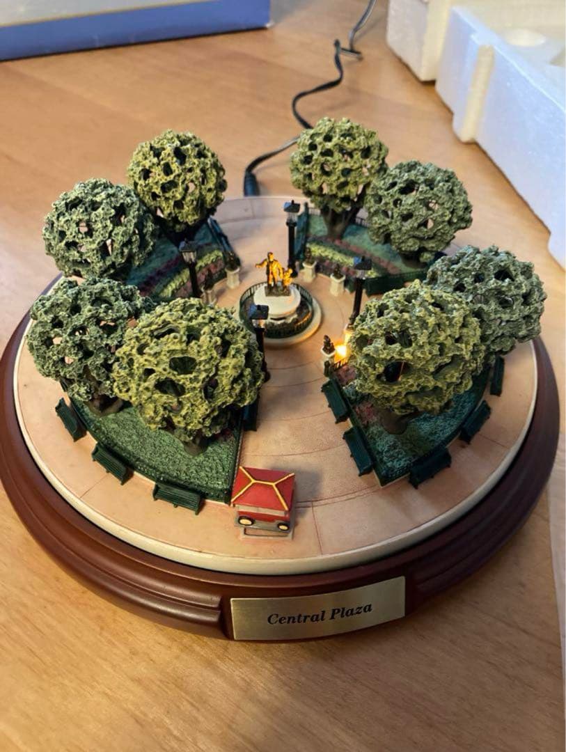 ディズニーランド　オルショウスキー　フィギュア　ウォルトディズニー　置物