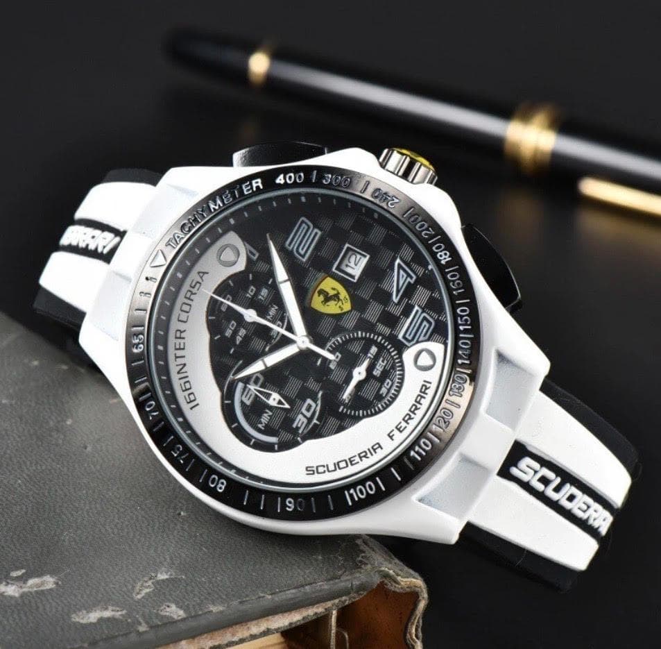 新品⭐︎Scuderia Ferrari クロノグラフ シリコン Watch