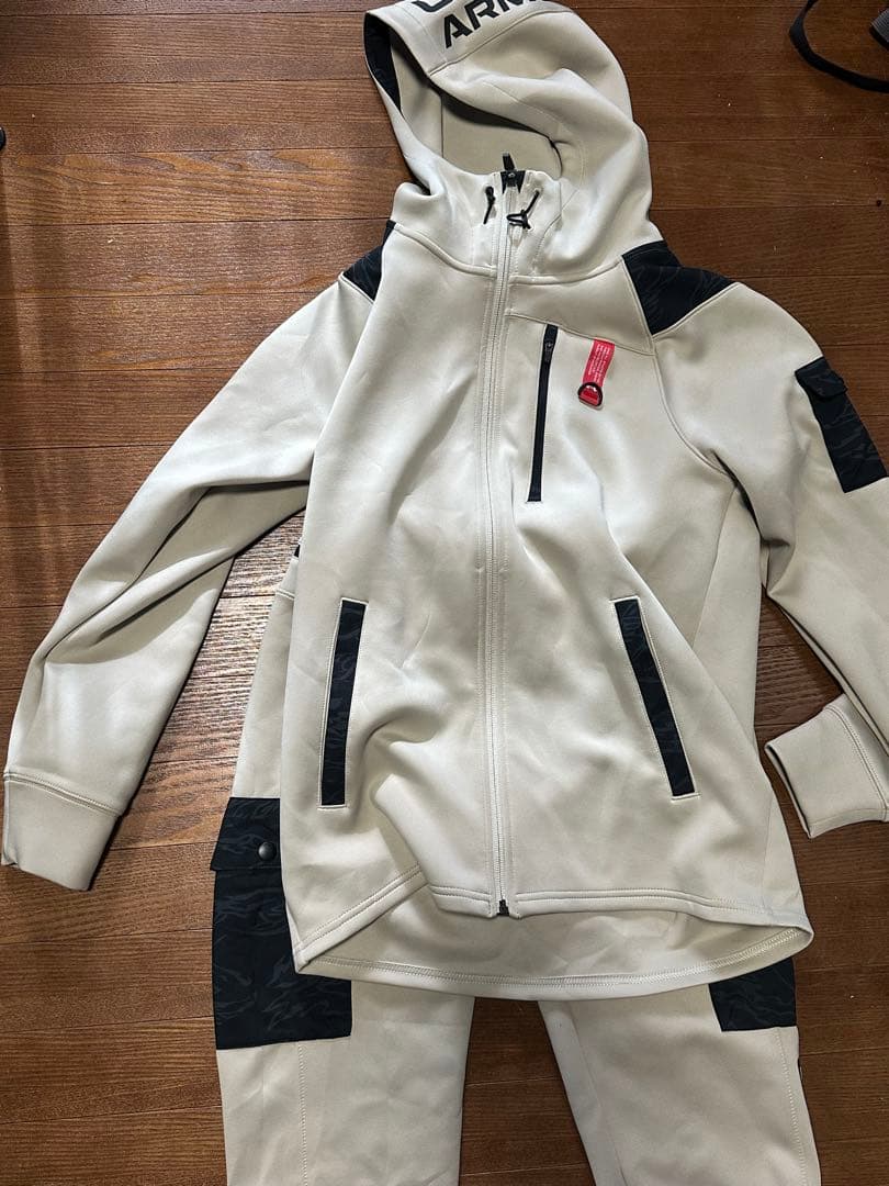 アンダーアーマーハイブリッドセットアップ