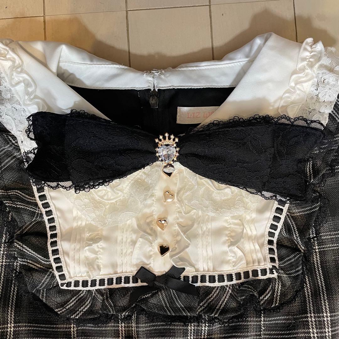 〜1/31までお値下げします★ リズリサ スピンドルヨークティアードワンピース