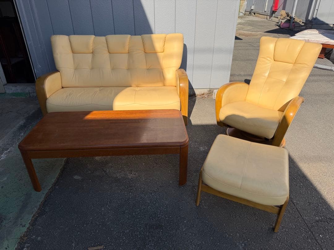 カリモク 本革 ラウンドリクライニングチェア オットマン スツールシングルソファ