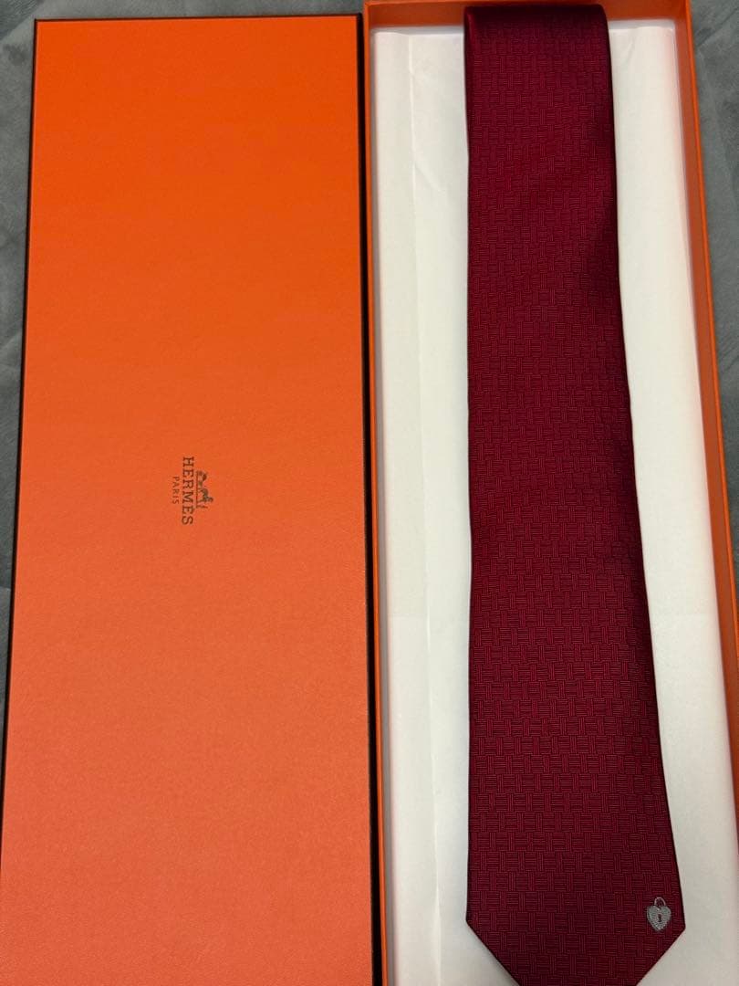 ま*ん様 HERMES ネクタイ ハート刺繍