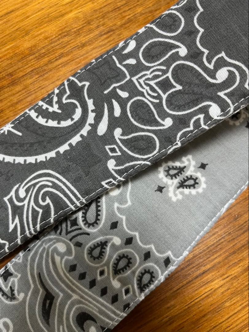 コール イット バイ ユア ネーム バンダナ柄ストラップ新品未使用