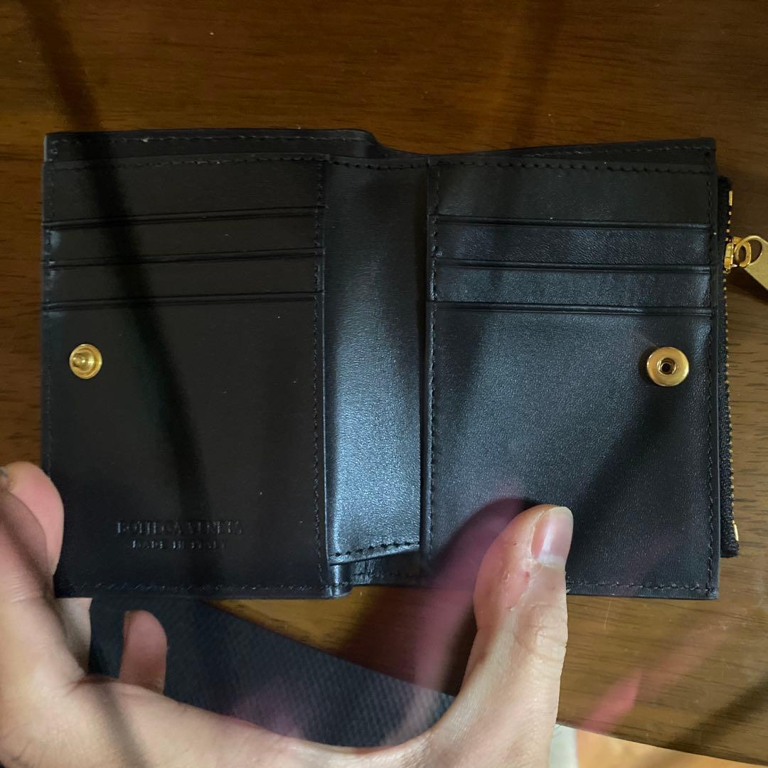 ボッテガヴェネタ　ブラックレザー二つ折り財布