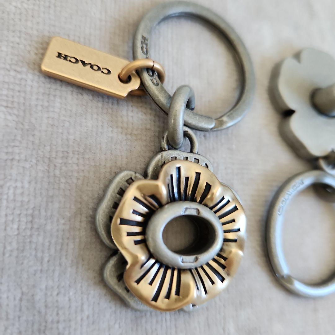 COACHコーチ　ティーローズチャーム キーリング　キーホルダー　2WAY