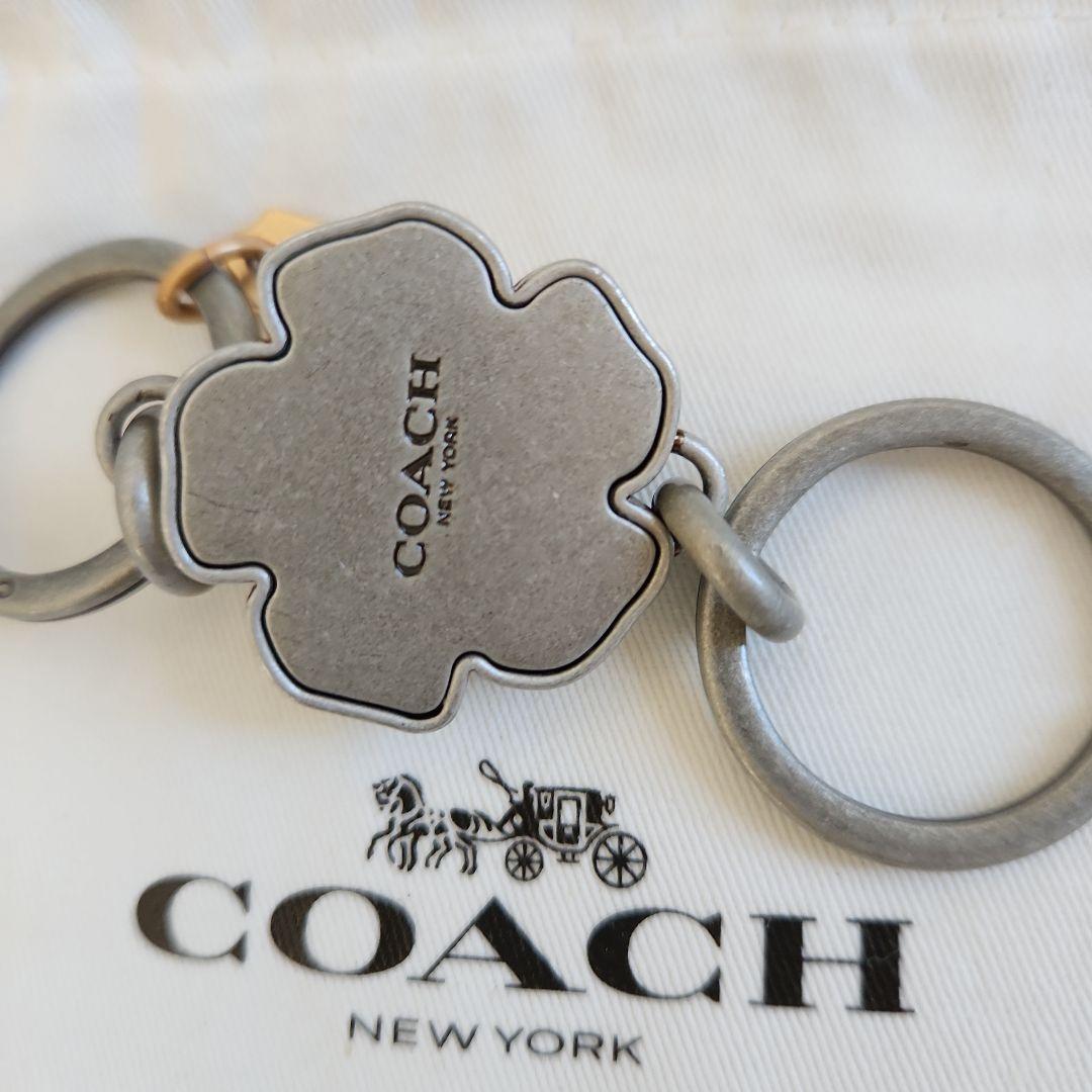 COACHコーチ　ティーローズチャーム キーリング　キーホルダー　2WAY
