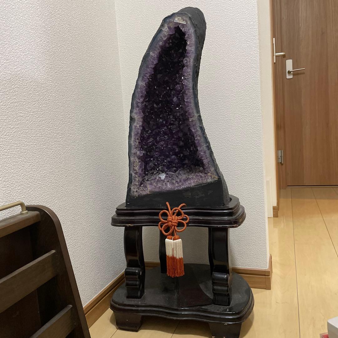 大型アメジスト水晶台座付き