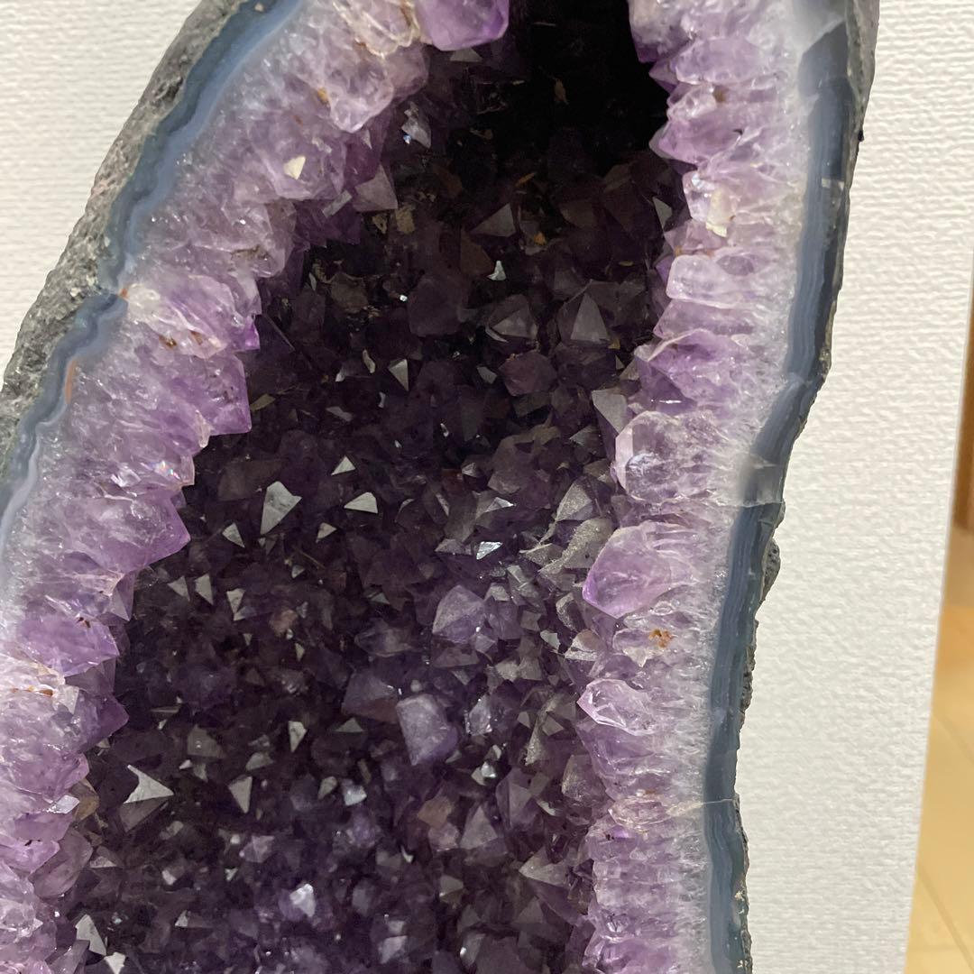 大型アメジスト水晶台座付き