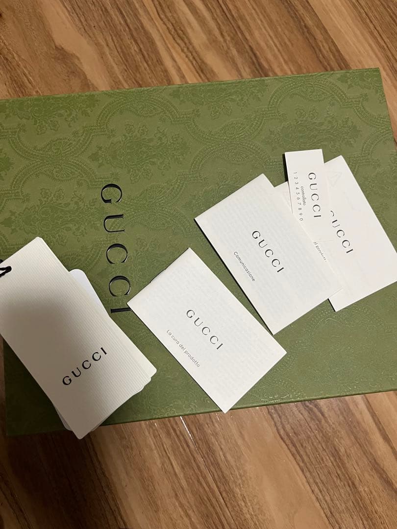 GUCCI メッセンジャーバッグ GGエンボス レザー ブラック