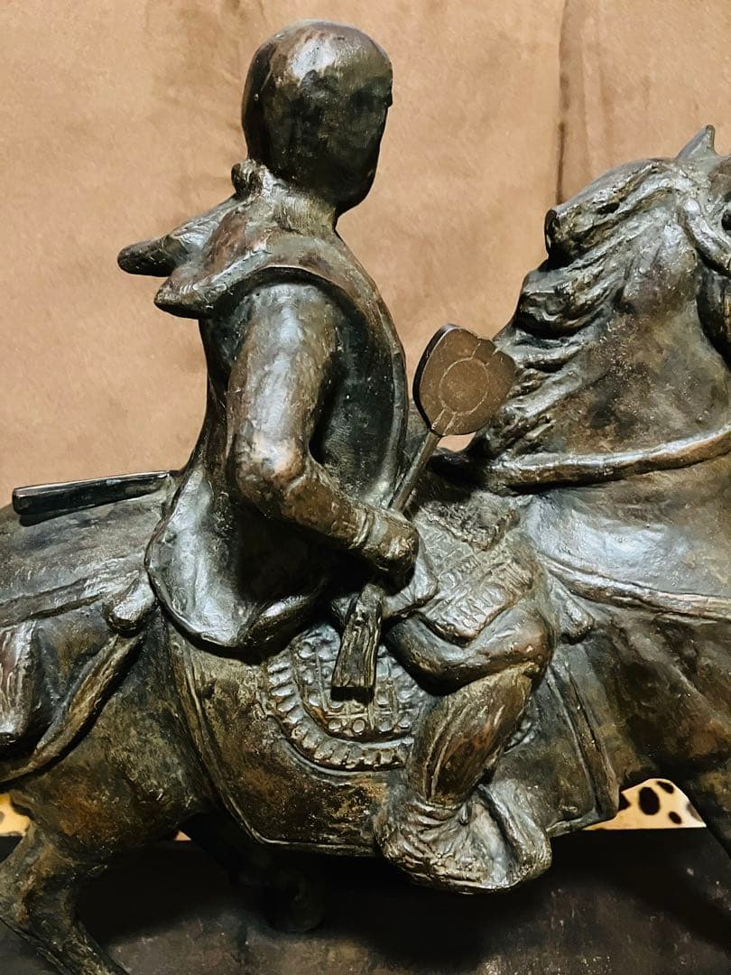 上杉謙信 銅像 置物 ブロンズ 金属製 馬 レトロ 戦国武将 武士 鎧 兜 武具