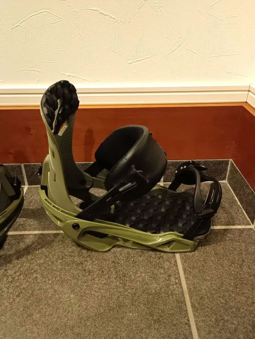 SALOMON RHYTHM Mサイズ