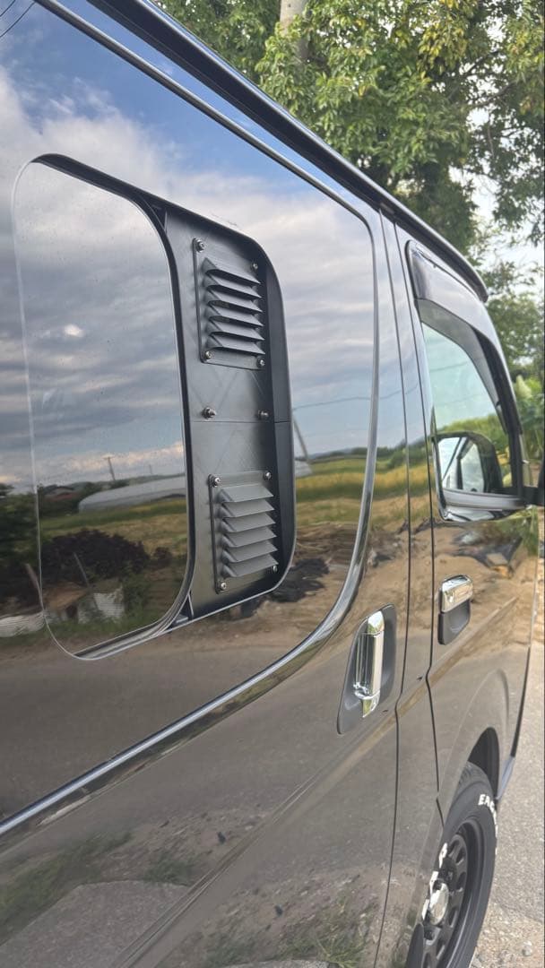 ハイエース 換気扇 ４型 〜 USBファン 付 パネル 小窓 ABS製 車中泊