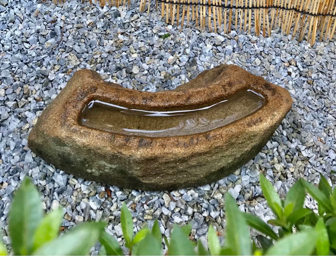 【天然自然石・石鉢・多肉植物鉢・コケ鉢・小品盆栽鉢・寄せ植え鉢・山野草鉢】庭石