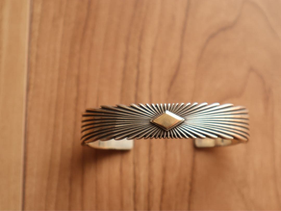 【たーみ】パトリシアべトニー　サンバーストバングル