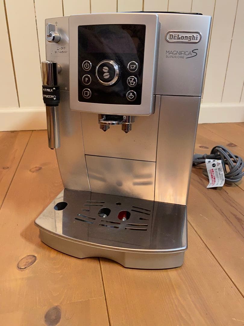 ジャンク品　デロンギ　エスプレッソマシン　マグニフィカS