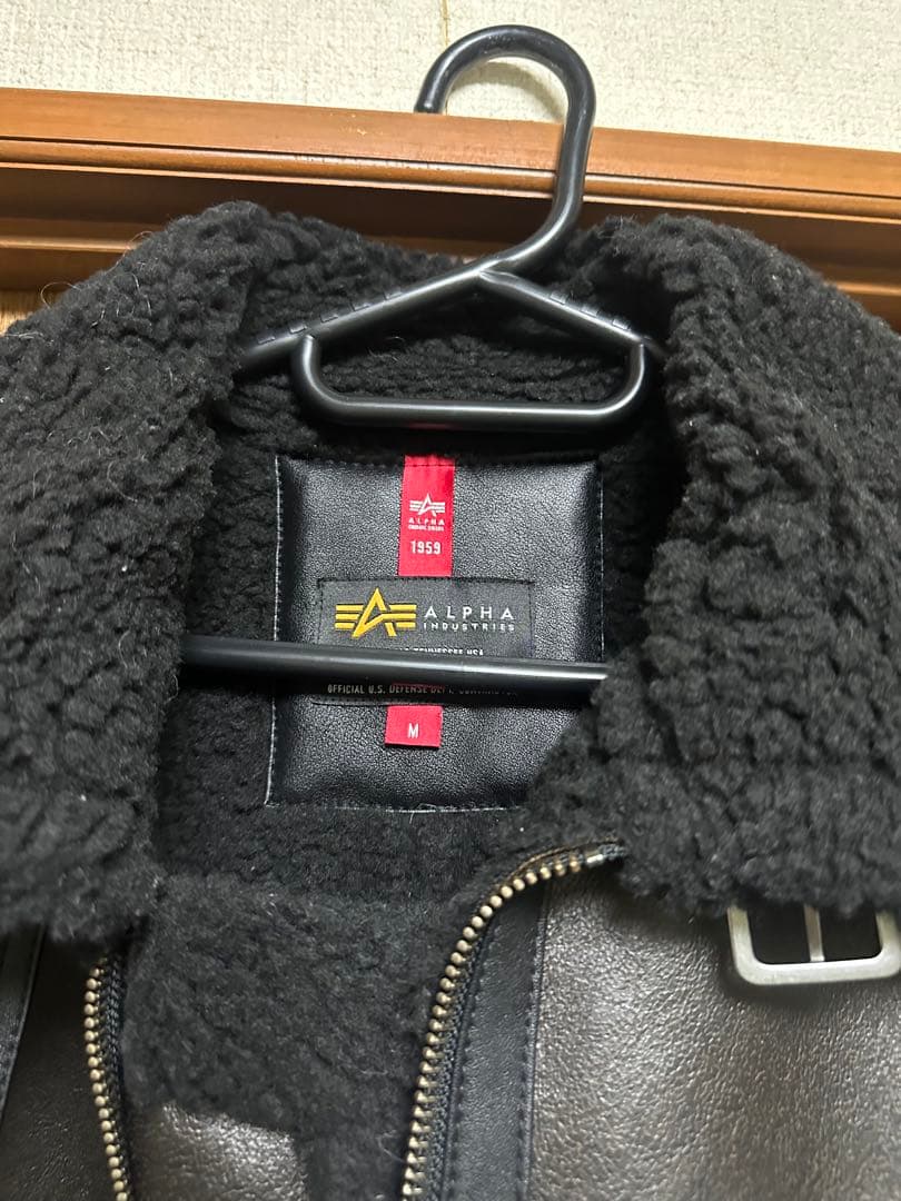 ALPHA INDUSTRIES B-3 フェイクムートンジャケット/ ブラウン