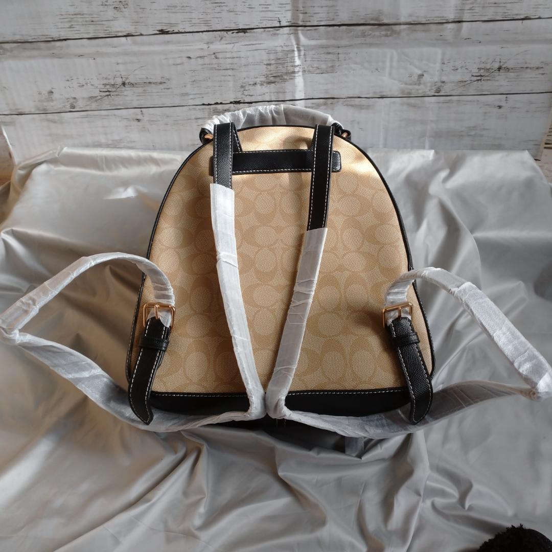 【新品未使用】コーチ リュック シグネチャー C2002 ベージュ