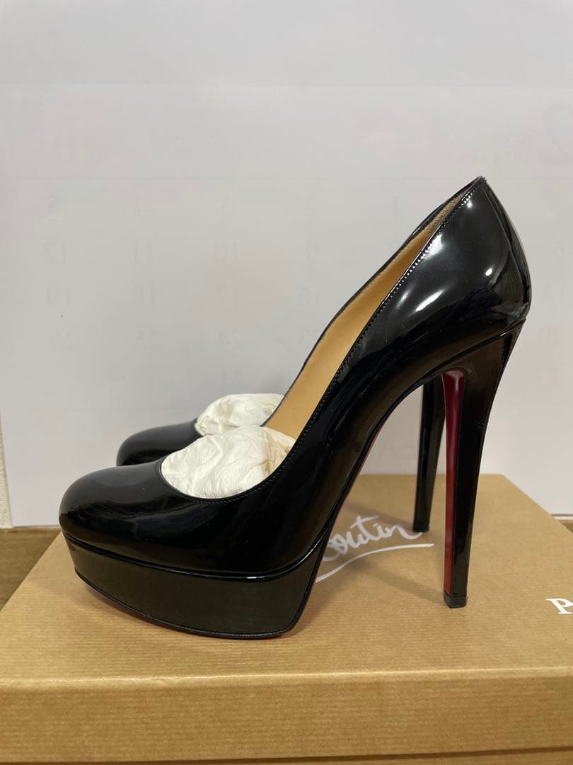 Christian Louboutin 黒　ハイヒール　37