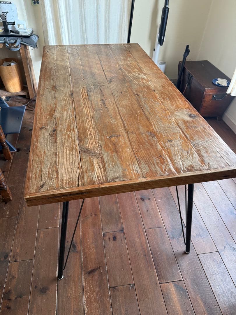 バーンウッド　古材　アンティーク　木製　ダイニングテーブル 金属脚付き
