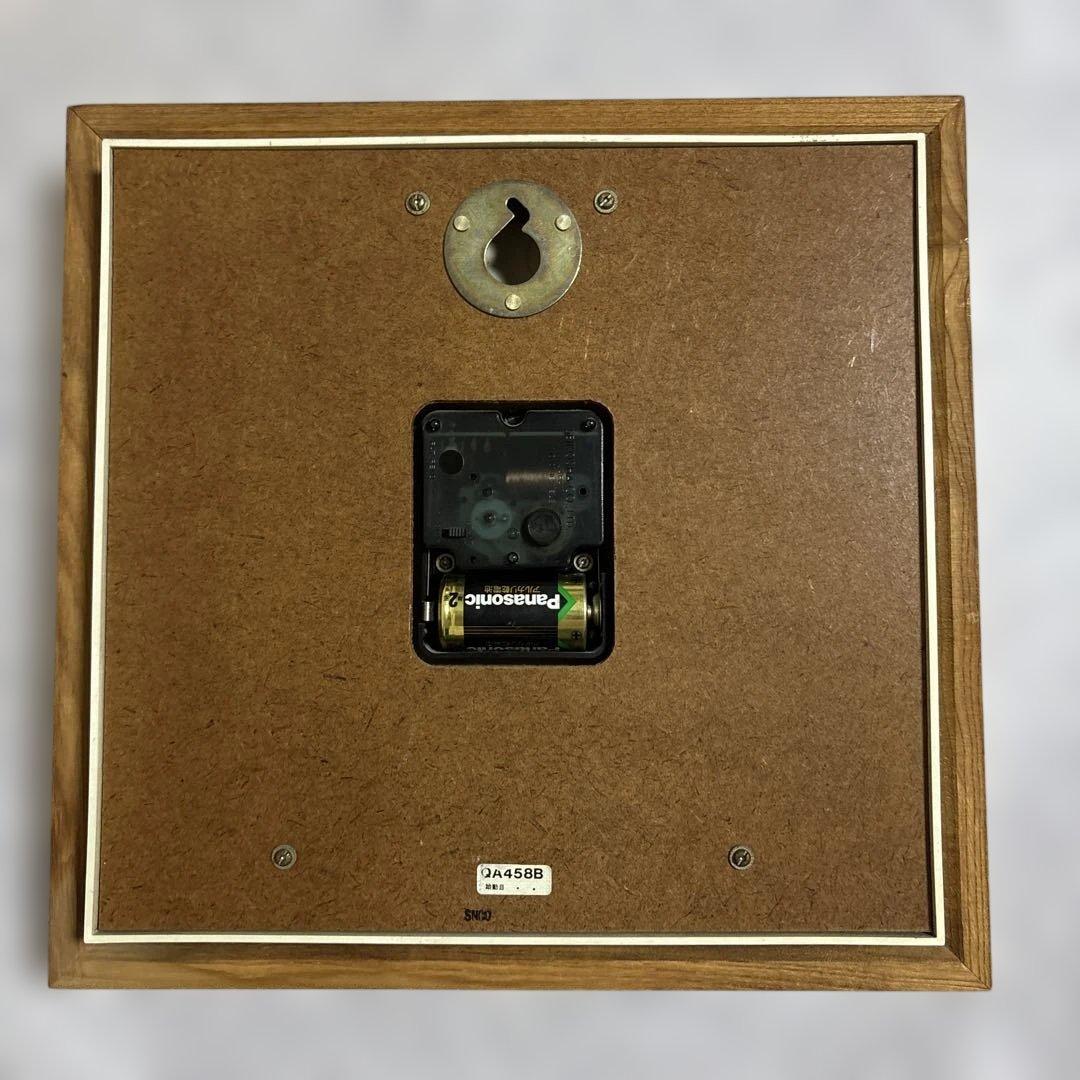 SEIKO 木製掛時計 QA-458Bピラミッド形 クォーツ日本製