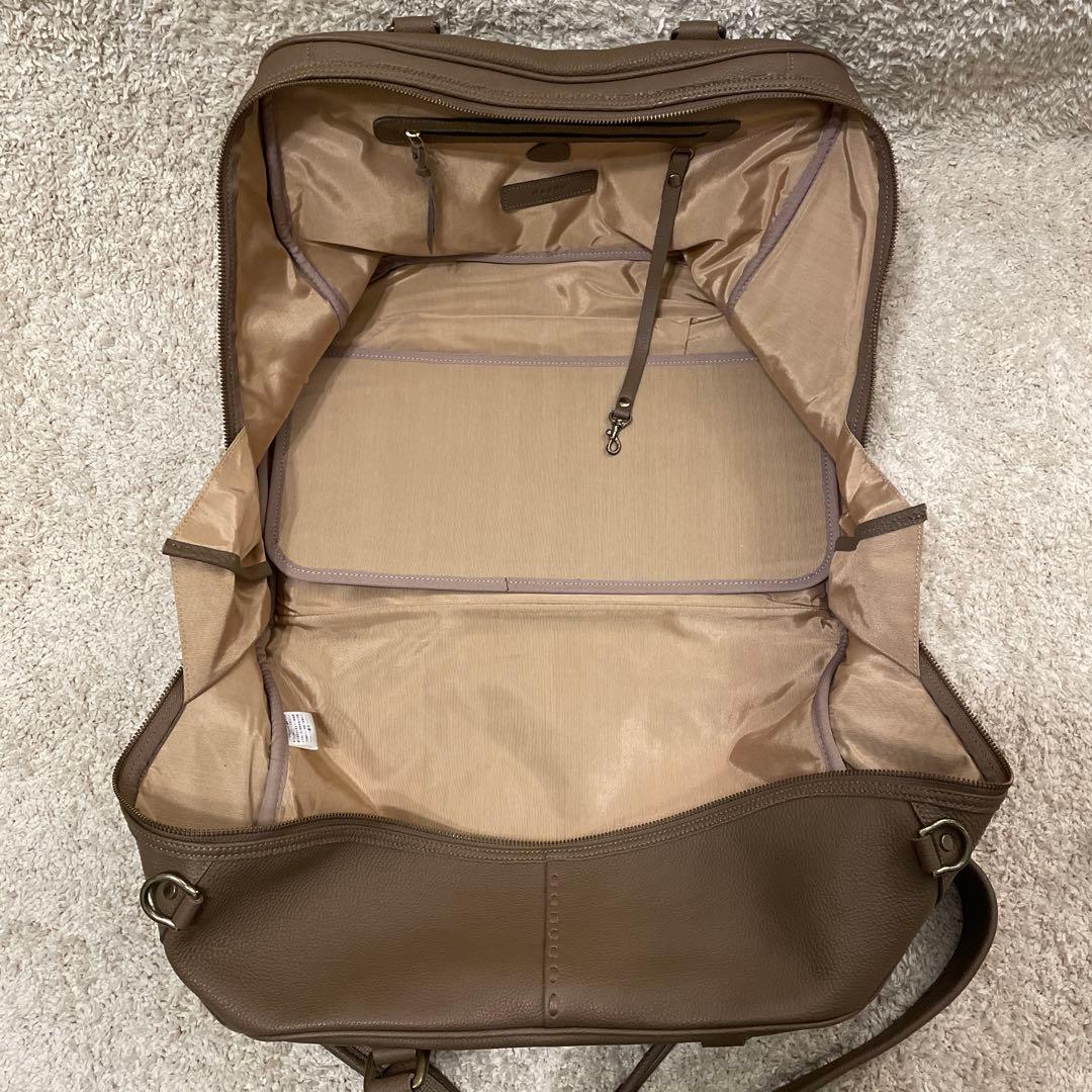 Magnu ボストンバック　Magnu美品 エルメスで使用されてる革