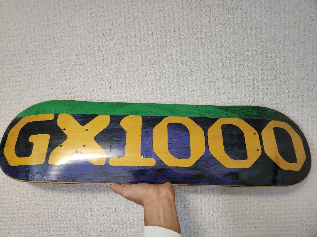 GX1000 スケートボードデッキとMOB GRIP 8.375inc