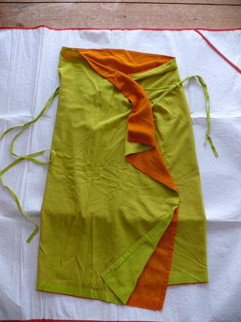 ドリスピ　イッセイミヤケ　ラップスカート