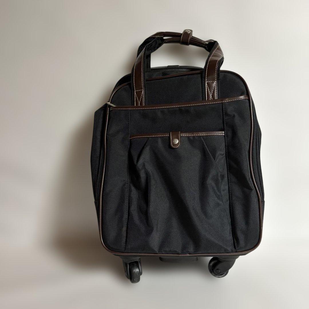 黒いナイロンキャリーカート