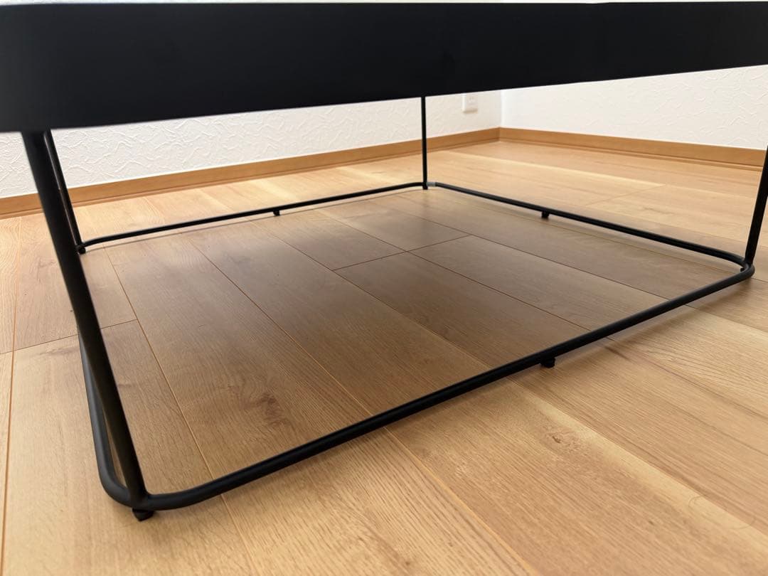 木製天板の正方形センターテーブル