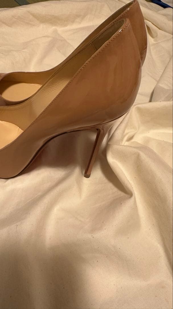 Christian Louboutin ルブタン kate ベージュ