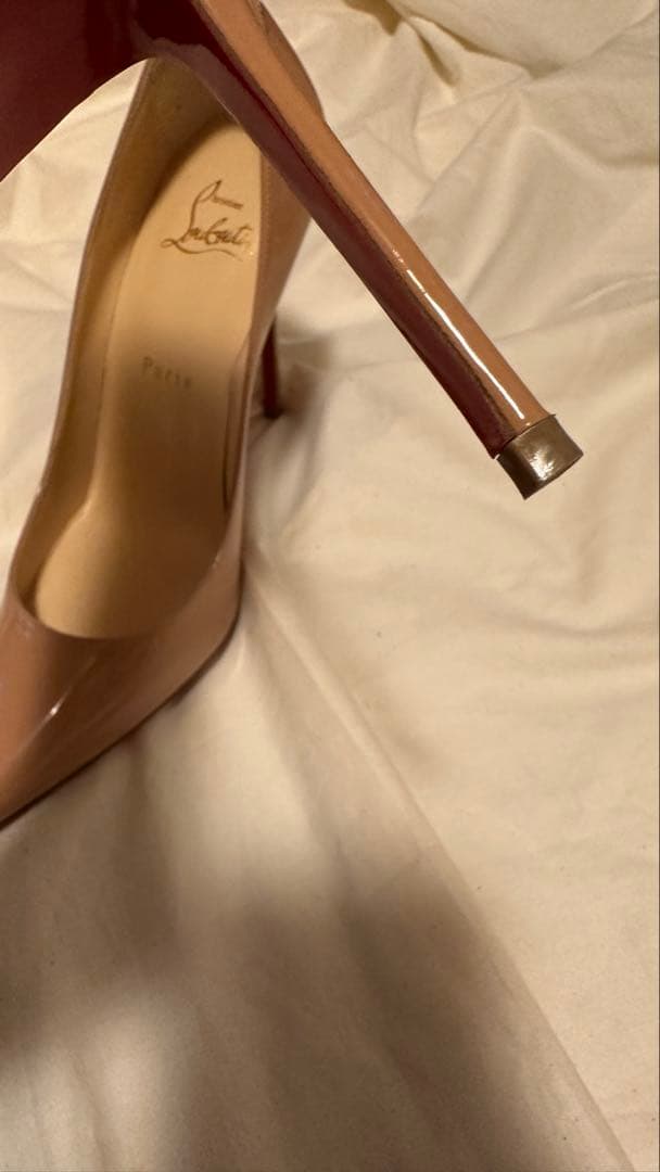Christian Louboutin ルブタン kate ベージュ