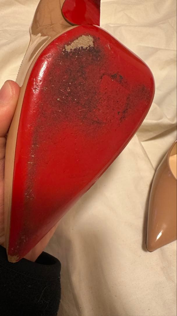 Christian Louboutin ルブタン kate ベージュ