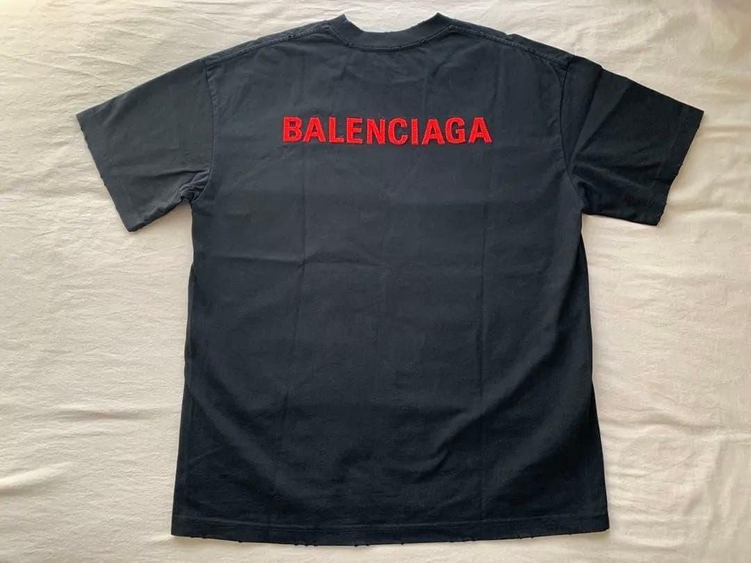 美品 正規品 BALENCIAGA 黒×赤刺繍 Tシャツ 【XL】